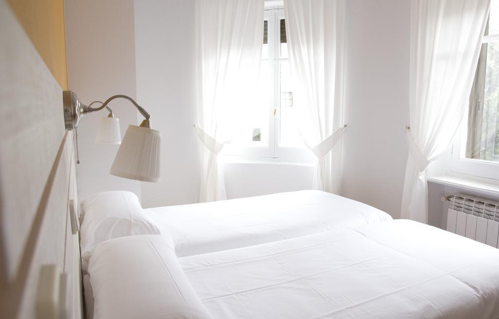 Hostal Monjes Peregrinos Burgo Стая снимка